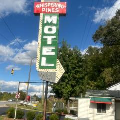 Whispering Pines Motel - Asheville